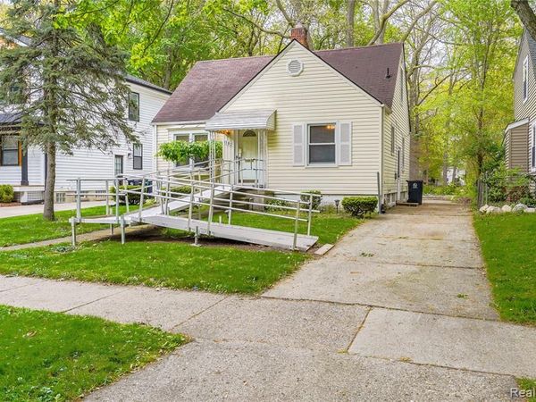 1102 N Vermont Avenue, Royal Oak, MI 48067
