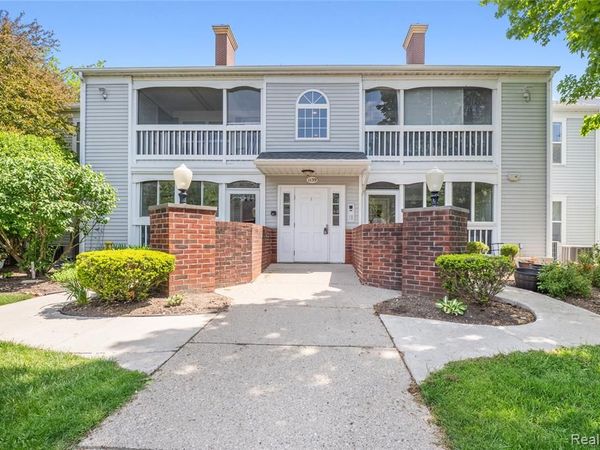 1139 Curzon Court, Howell, MI 48843