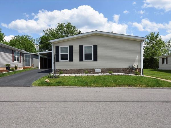 464 Canterbury Circle, Carnegie, PA 15106