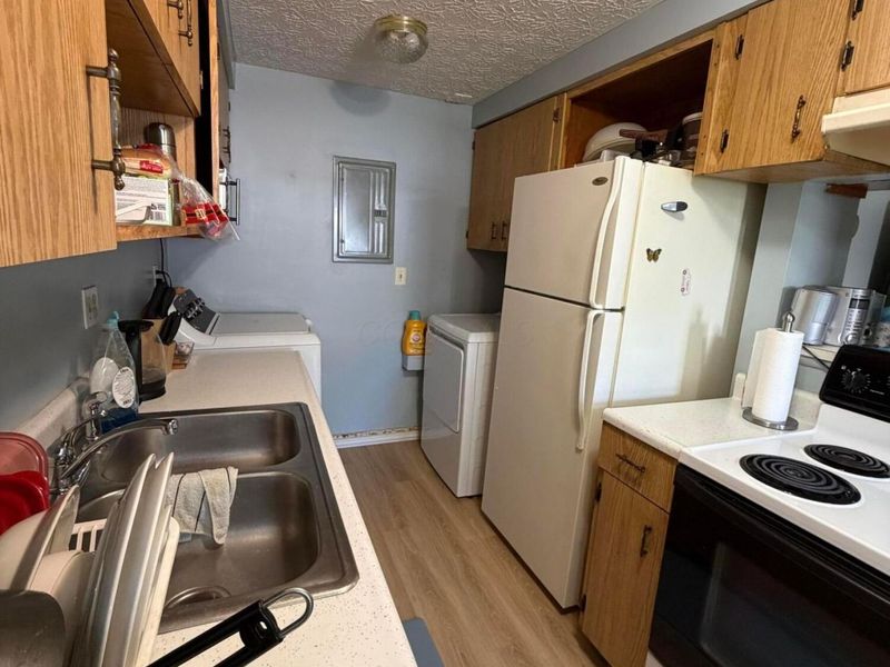 2515 Nassau Drive , Unit 25D, Columbus, OH 43232 Photo 13