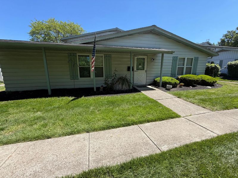 2515 Nassau Drive , Unit 25D, Columbus, OH 43232 Photo 2