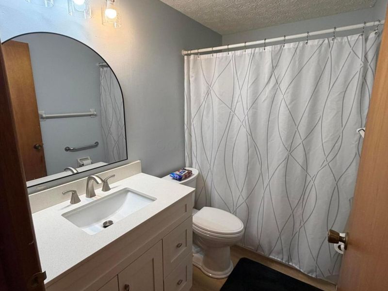 2515 Nassau Drive , Unit 25D, Columbus, OH 43232 Photo 6