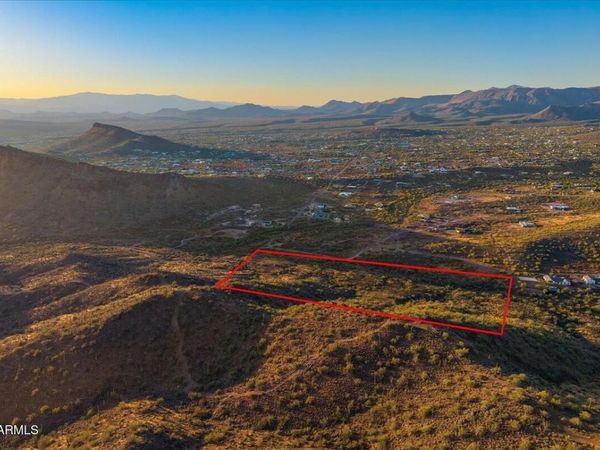 42xxx N 18th Street, Unit 1, New River, AZ 85087