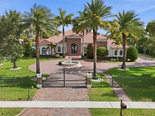 14370 Jockey Cir N , Davie, FL 33330