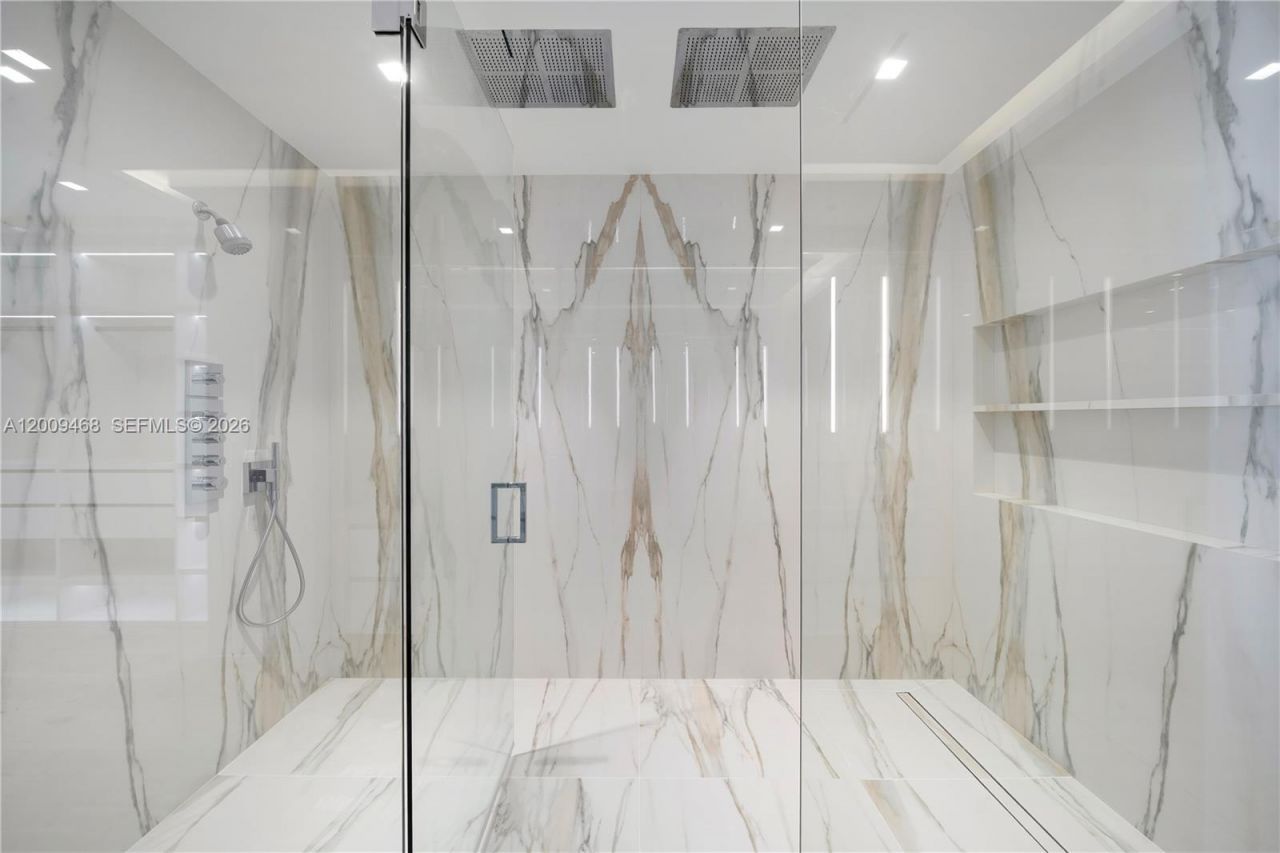100 S Pointe Dr , Unit 1206, Miami Beach, FL 33139 Photo