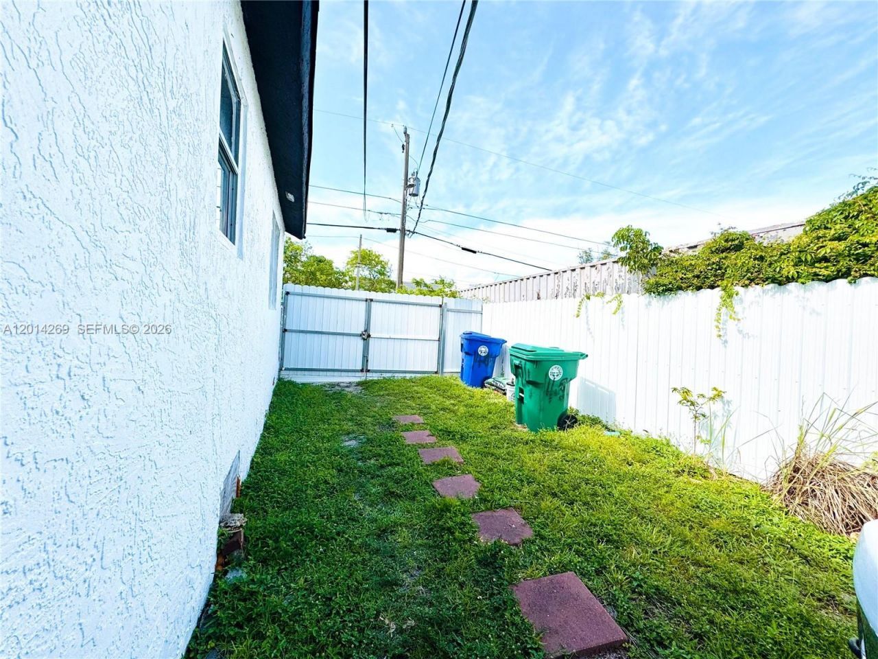 1484 NW 60th St , Miami, FL 33142 Photo