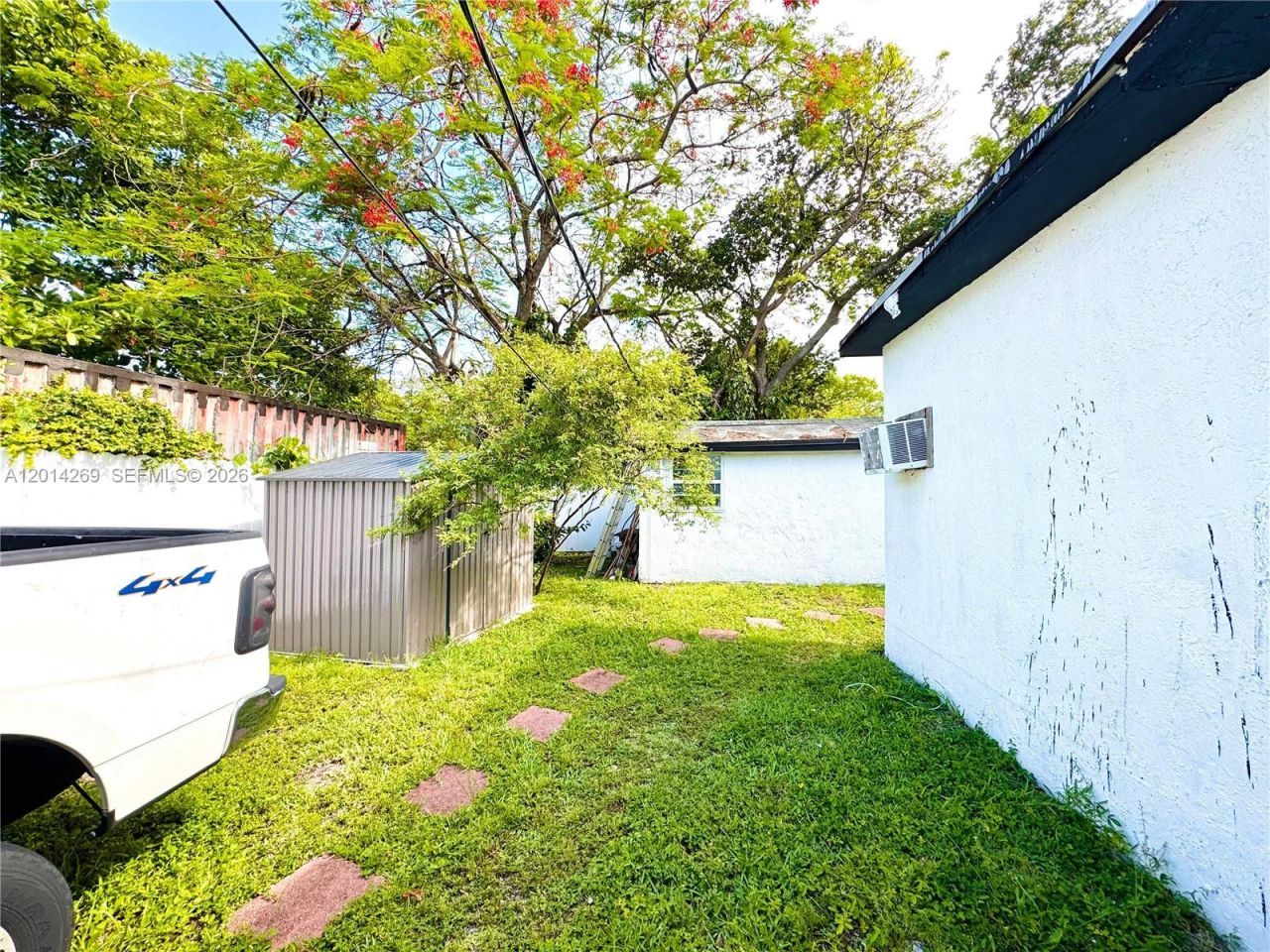 1484 NW 60th St , Miami, FL 33142 Photo