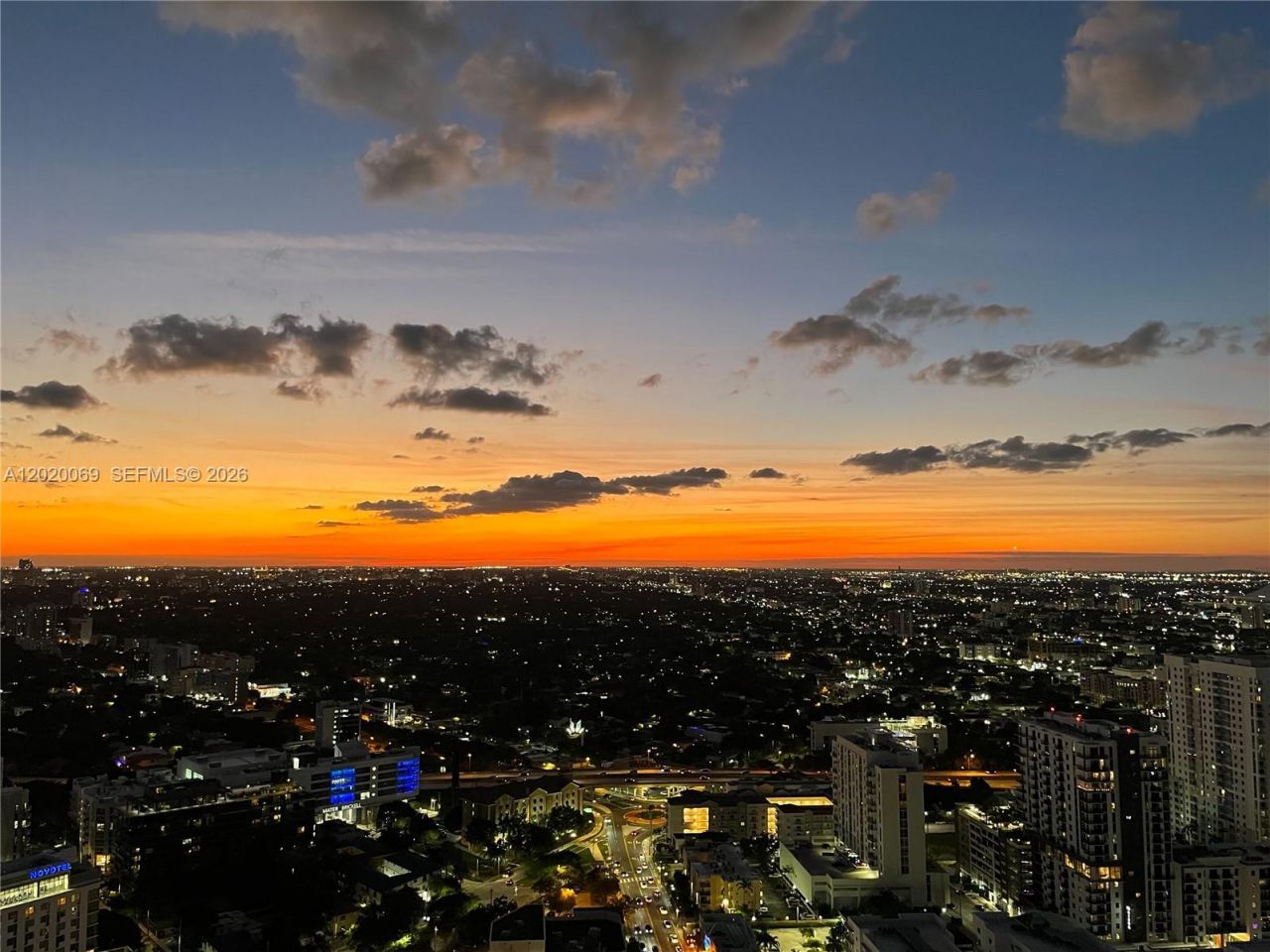 60 SW 13th St , Unit 3418, Miami, FL 33130 Photo