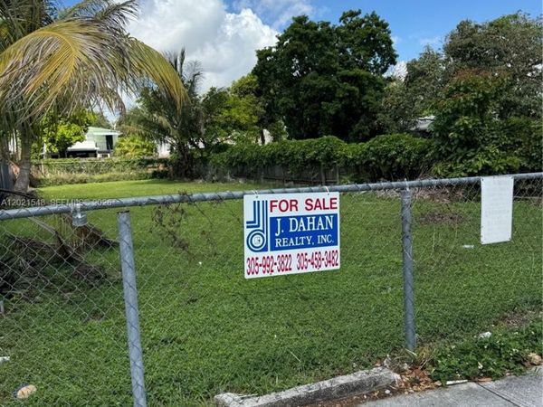 2630 NW 22nd Ct , Miami, FL 33142
