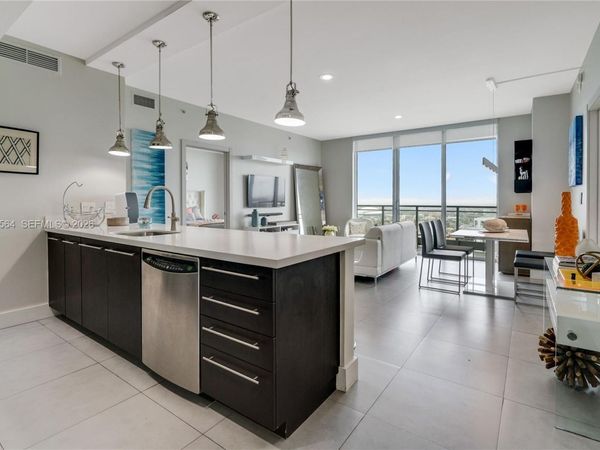 90 SW 3rd St , Unit 4308, Miami, FL 33130
