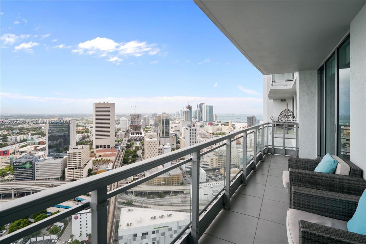 90 SW 3rd St , Unit 4308, Miami, FL 33130 Photo