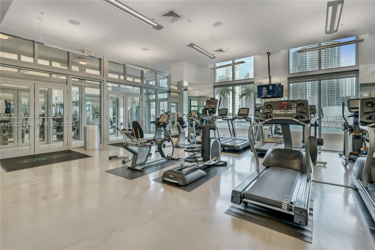 90 SW 3rd St , Unit 4308, Miami, FL 33130 Photo