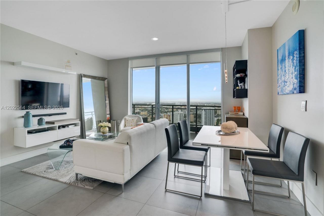 90 SW 3rd St , Unit 4308, Miami, FL 33130 Photo