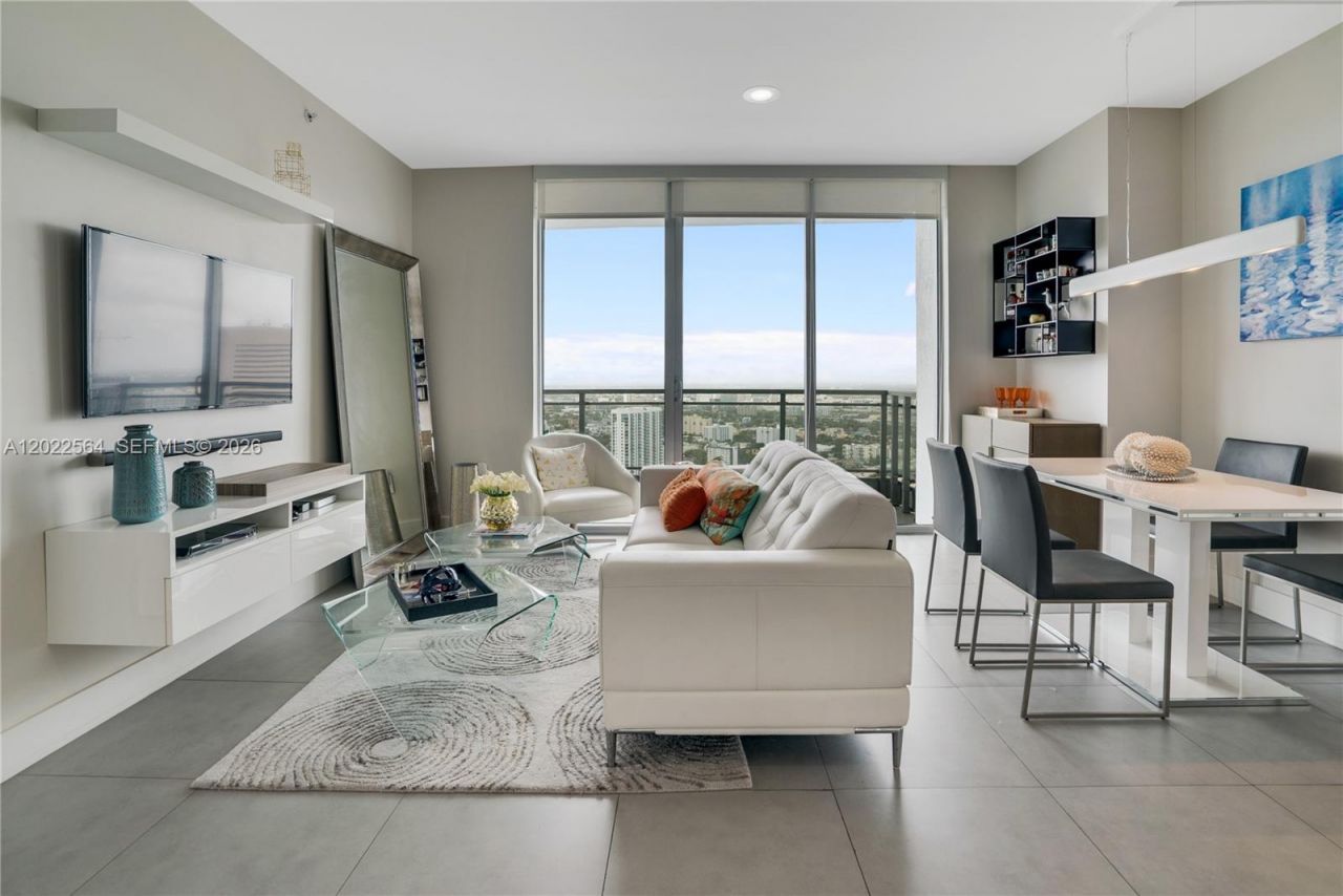 90 SW 3rd St , Unit 4308, Miami, FL 33130 Photo