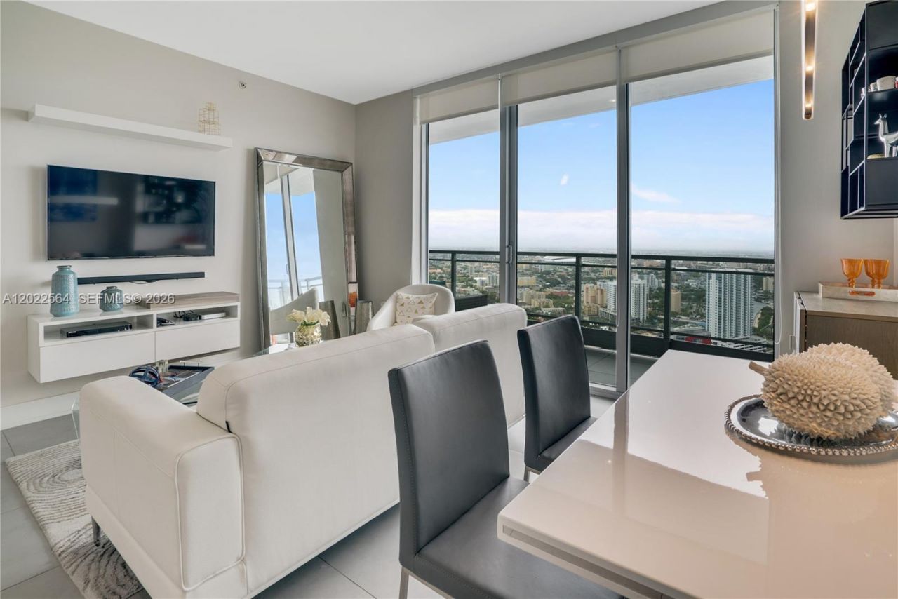 90 SW 3rd St , Unit 4308, Miami, FL 33130 Photo