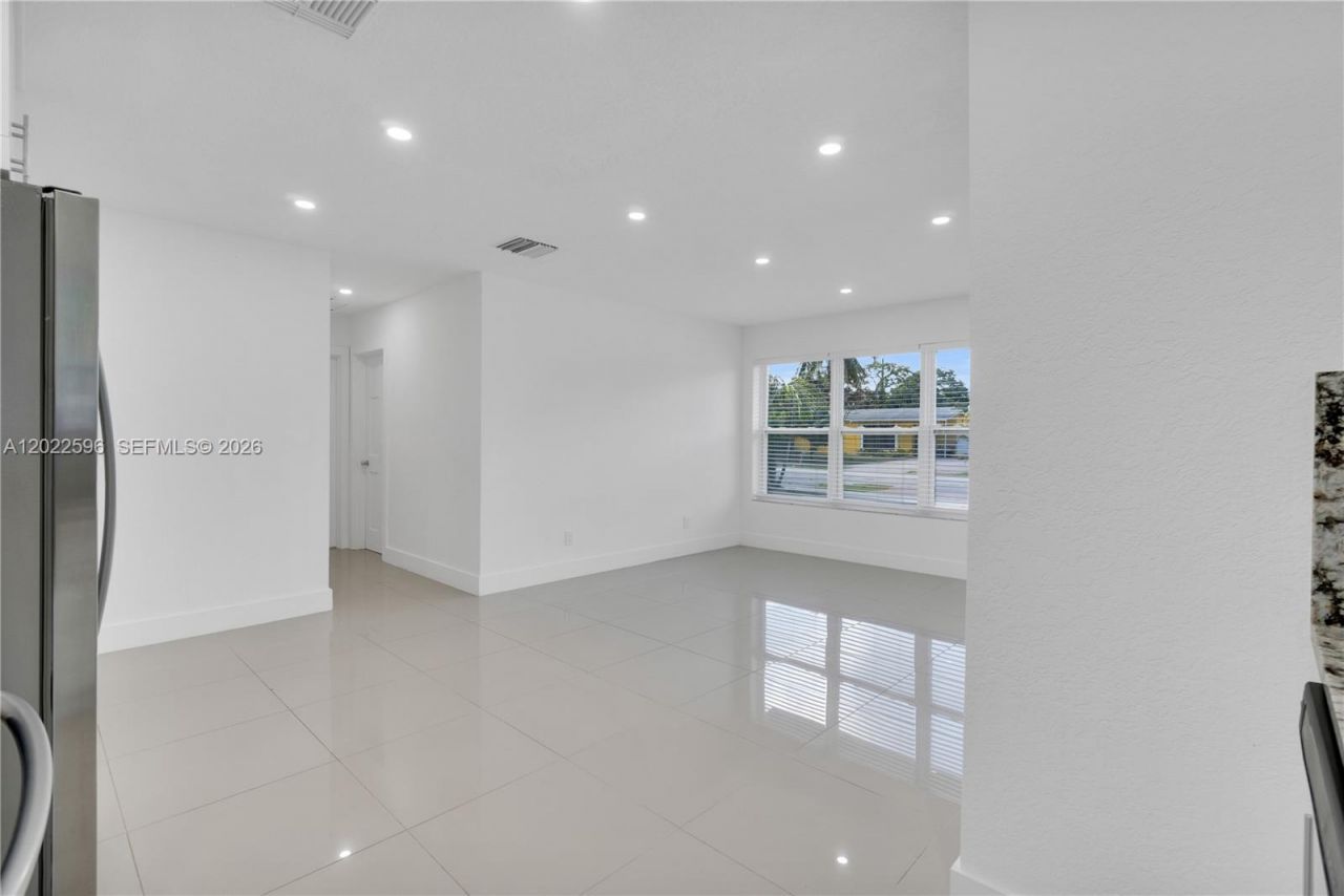 4740 NE 2nd Ter , Deerfield Beach, FL 33064 Photo