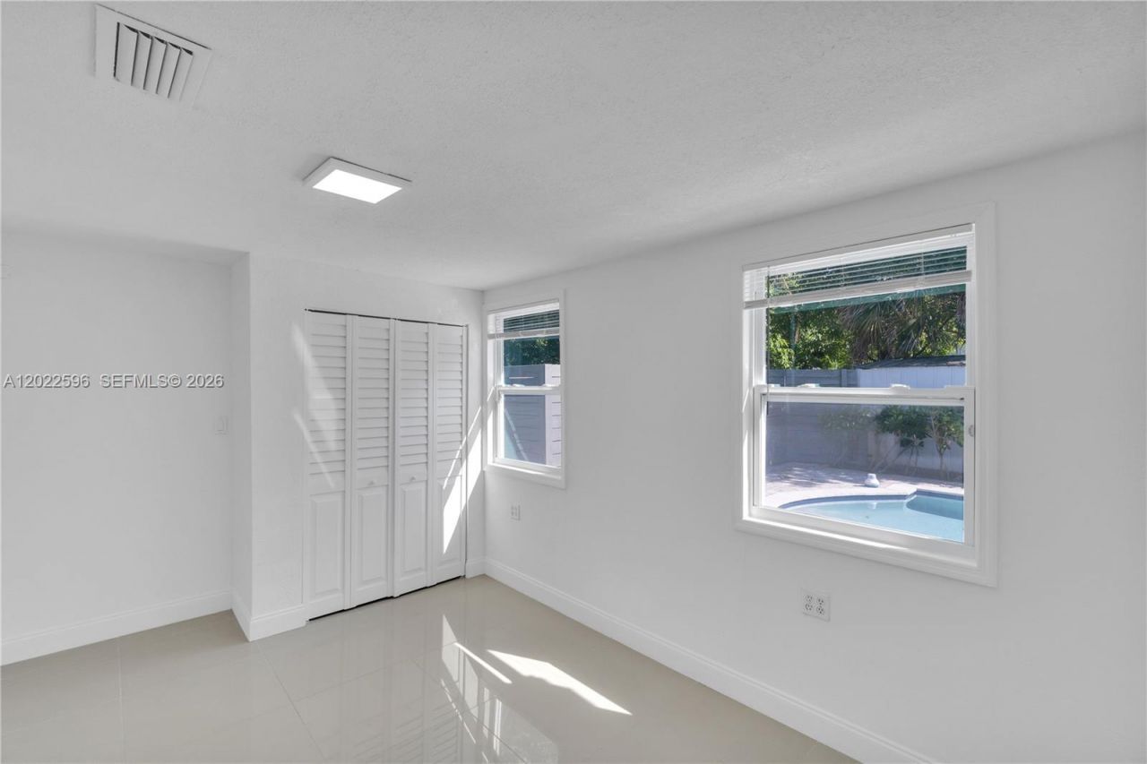 4740 NE 2nd Ter , Deerfield Beach, FL 33064 Photo