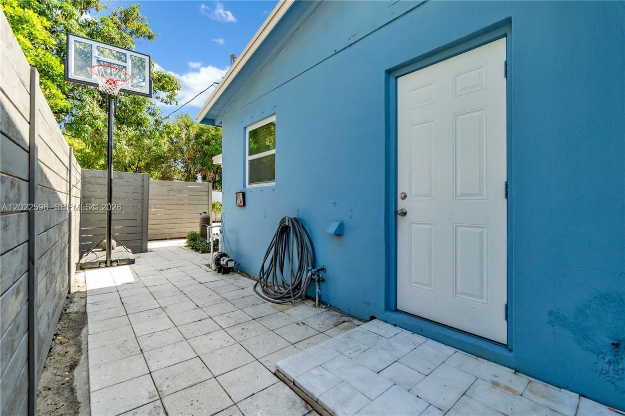 4740 NE 2nd Ter , Deerfield Beach, FL 33064 Photo
