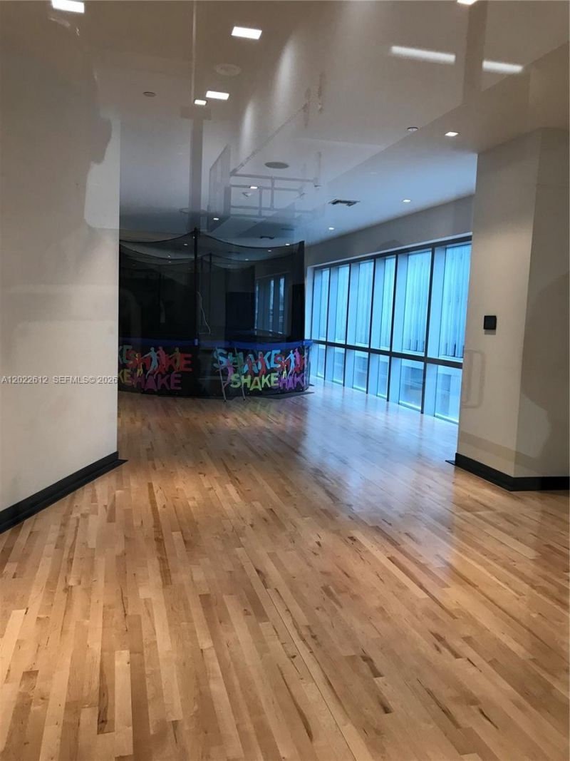 851 NE 1st Ave , Unit 207, Miami, FL 33132 Photo