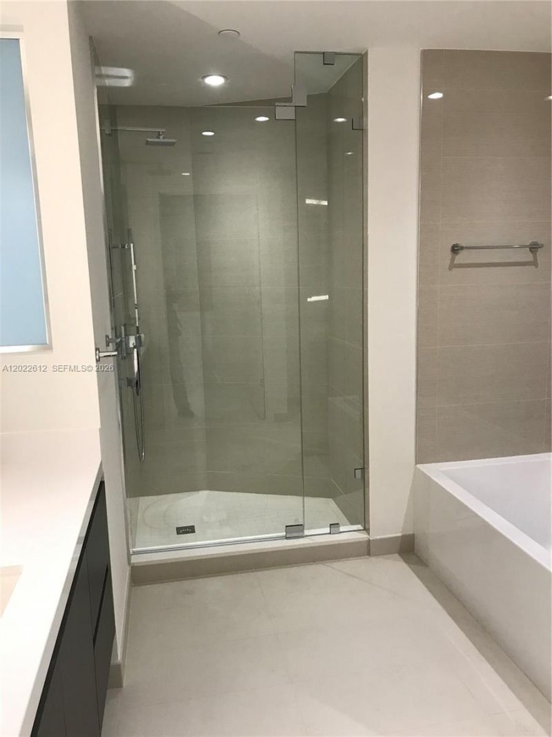 851 NE 1st Ave , Unit 207, Miami, FL 33132 Photo