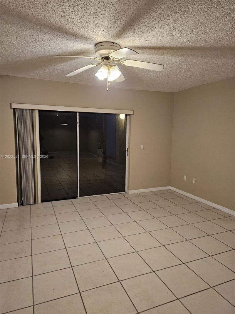 8650 SW 149th Ave , Unit 305, Miami, FL 33193 Photo