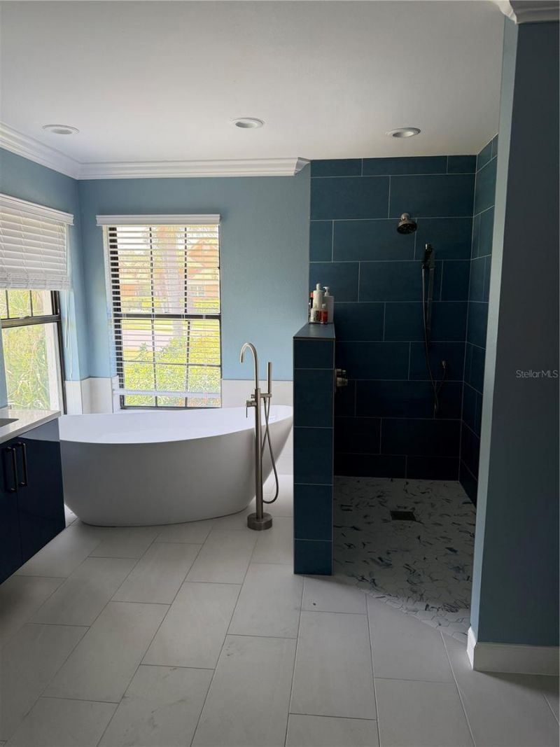 4931 Fallcrest Circle , Sarasota, FL 34233 Photo