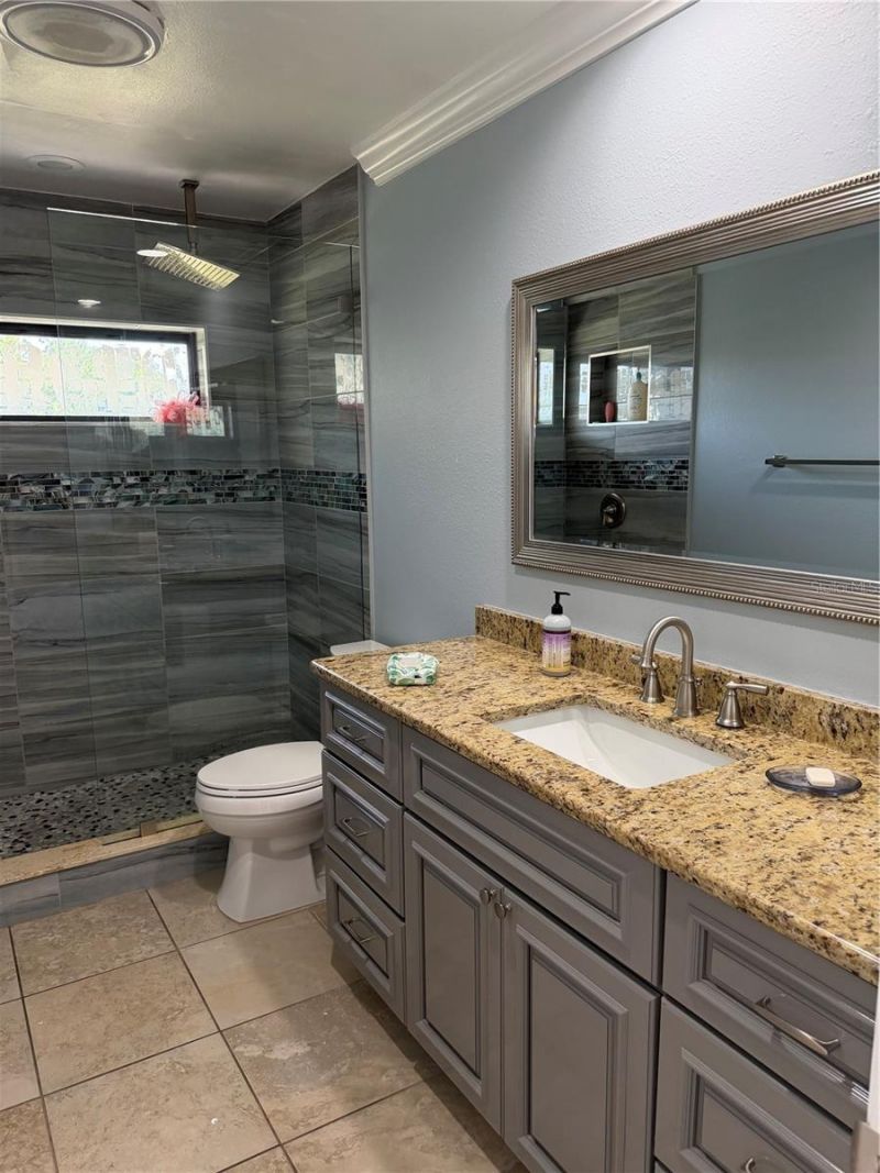4931 Fallcrest Circle , Sarasota, FL 34233 Photo