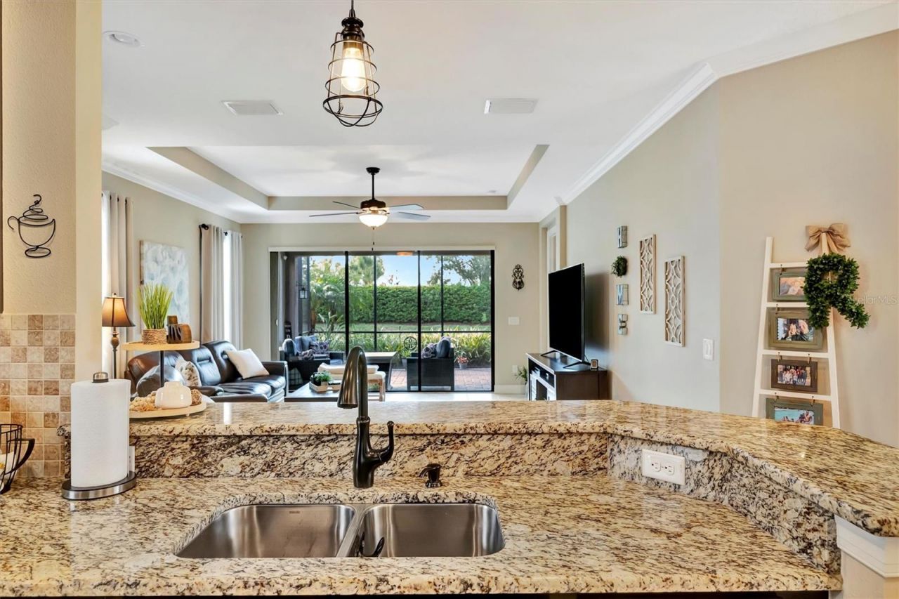 4732 Alexandria Court, Palmetto, FL 34221 Photo