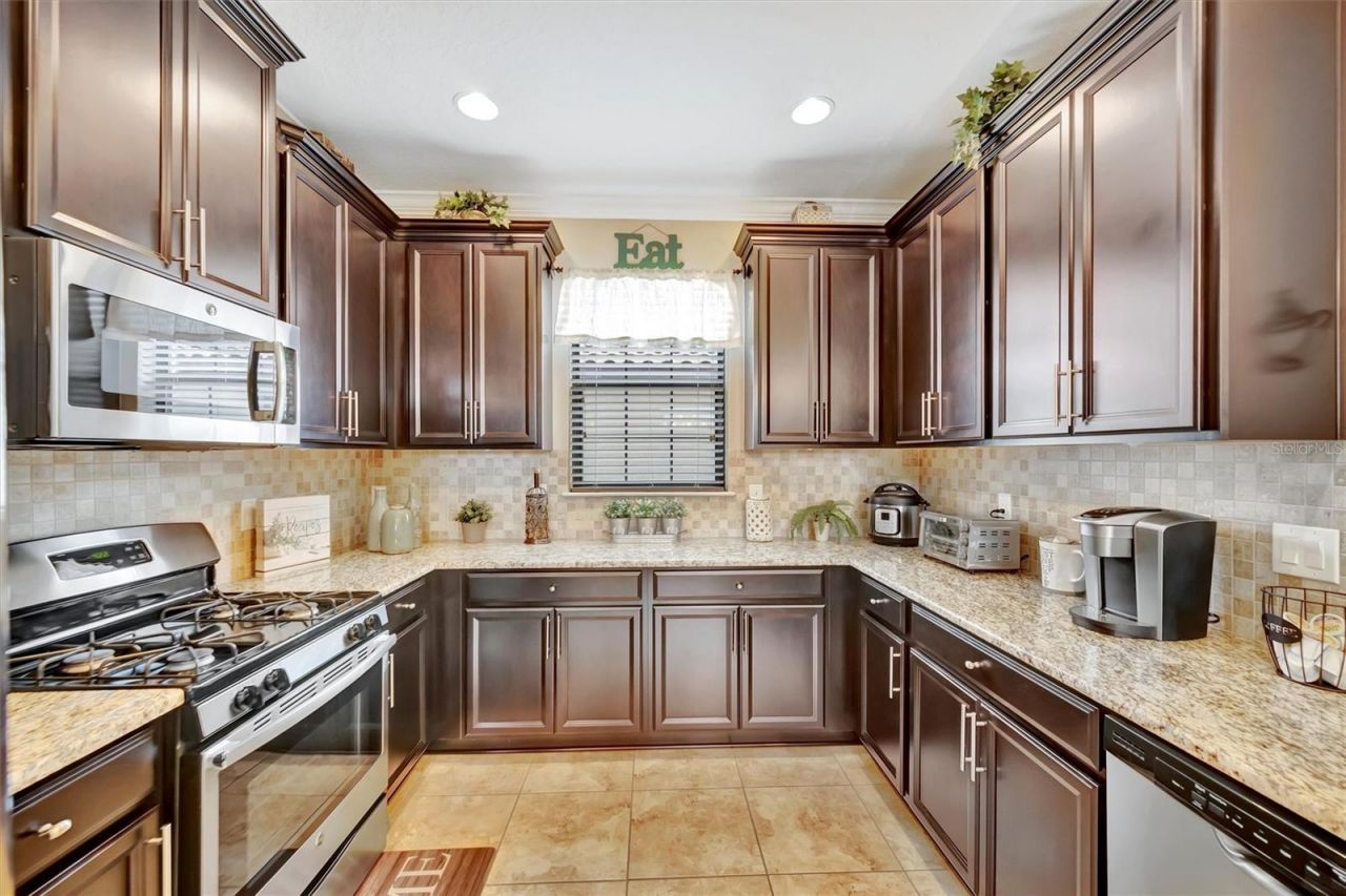 4732 Alexandria Court, Palmetto, FL 34221 Photo