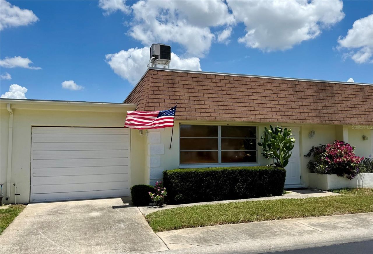6775 Armand Place N, Unit 4, Pinellas Park, FL 33781 Main Photo