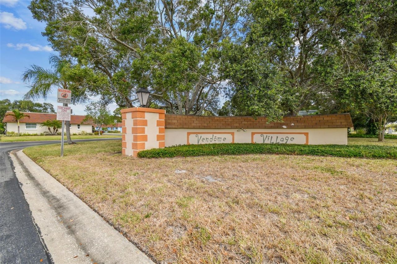 6775 Armand Place N, Unit 4, Pinellas Park, FL 33781 Photo