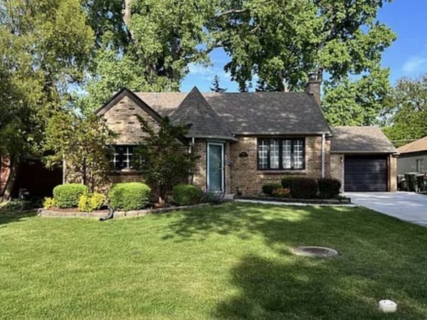 427 S Western Avenue , Park Ridge, IL 60068