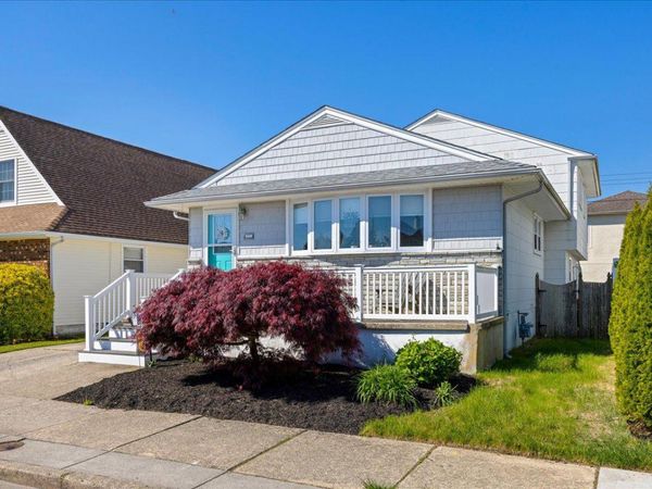 410 N HUNTINGTON AVENUE, MARGATE CITY, NJ 08402