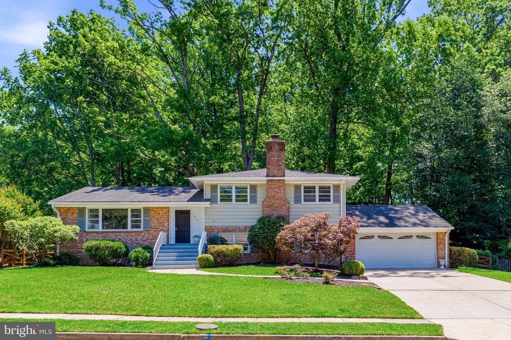 2519 E Meredith Drive , Vienna, VA 22181 Main Photo