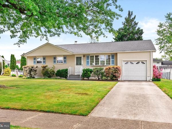 857 ESTATES BOULEVARD, HAMILTON, NJ 08690