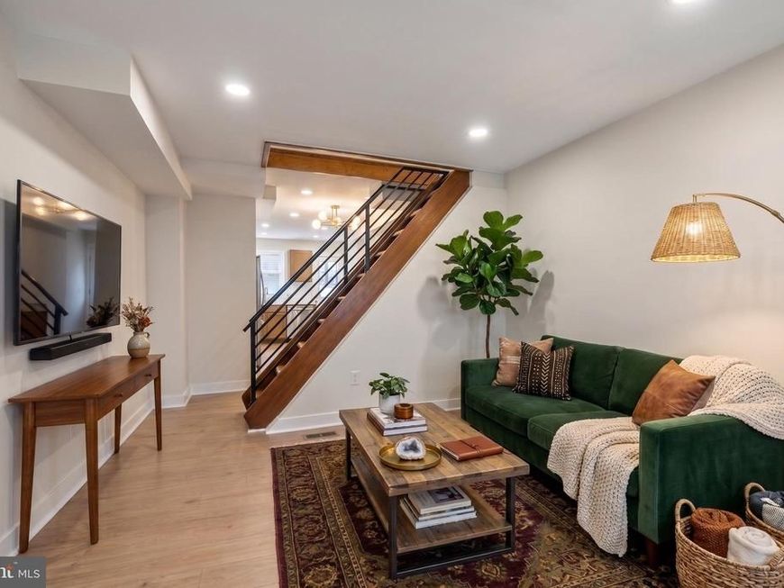 1138 S Clifton Street, Philadelphia, PA 19147 Main Photo