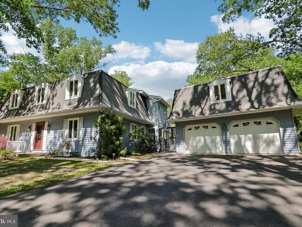 3051 N EAST AVENUE, VINELAND, NJ 08360