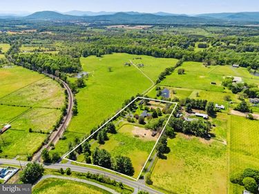 3934 RECTORTOWN ROAD , MARSHALL, VA 20115