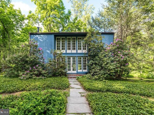 2946 N SUGAN ROAD , NEW HOPE, PA 18938