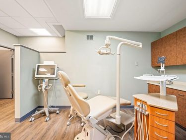 202 EXTON CMNS, Unit 2, EXTON, PA 19341