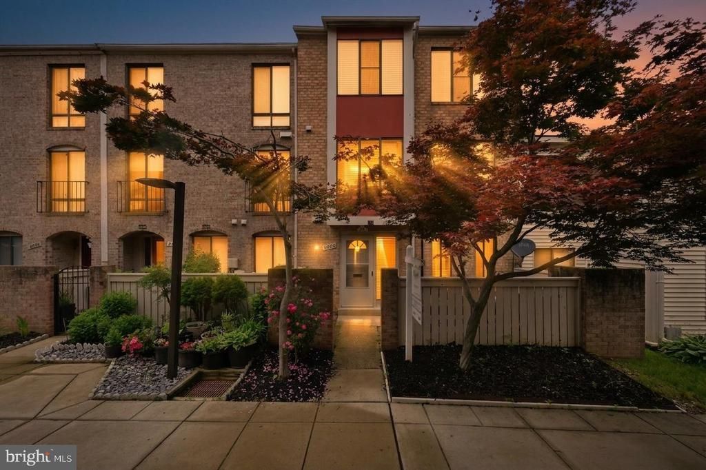 9685 Brassie Way, Gaithersburg, MD 20886 Main Photo
