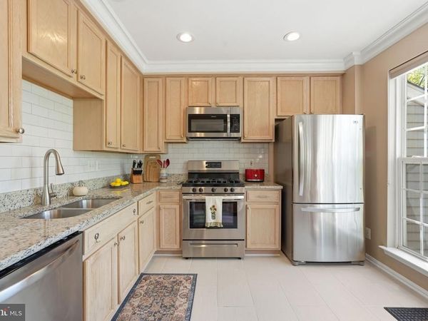 214 D FALLSGROVE BOULEVARD, Unit 12, ROCKVILLE, MD 20850