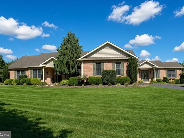 1084 OLD SCHOOL ROAD, QUAKERTOWN, PA 18951