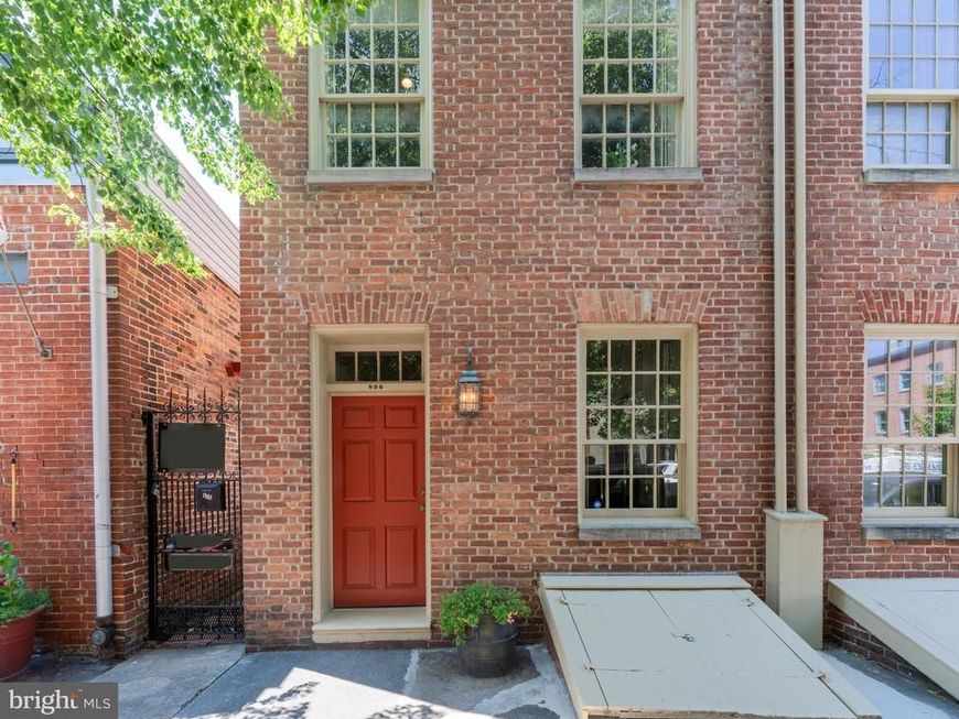 806 S Ann Street, Baltimore, MD 21231 Main Photo
