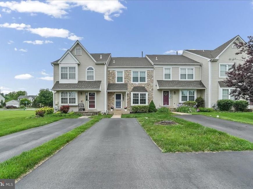 603 Longwood Road, Collegeville, PA 19426 Main Photo