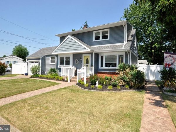 407 OAK STREET, RIVERSIDE, NJ 08075
