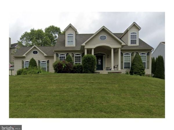 1050 CRANBERRY LANE W, YORK, PA 17402
