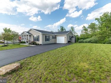 11 TERN COURT, BECHTELSVILLE, PA 19505