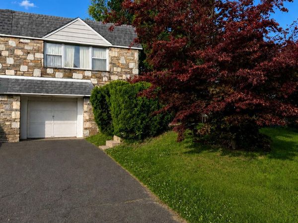 60 HAMILTON ST., LANSDALE, PA 19446