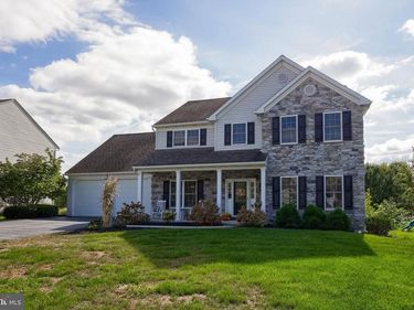 119 JULIA LANE, MANHEIM, PA 17545